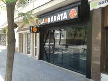 Así son las tiendas de la franquicia low cost La Barata