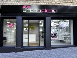 La franquicia UrbanClean reinventa el modelo de tintorería