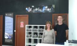 Un joven emprendedor, al frente de la primera perfumería de la cadena Son Tus Aromas en Fuenlabrada