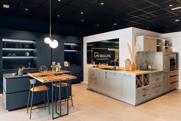 La multinacional del mueble a medida Mobalpa abrirá dos nuevas tiendas en Valencia y Jerez de la Frontera