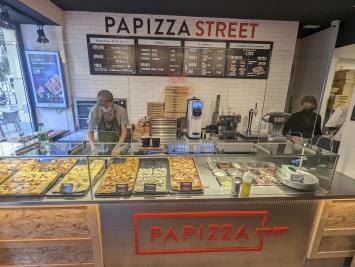 Cómo se hace dinero con un local de pizza al corte Papizza