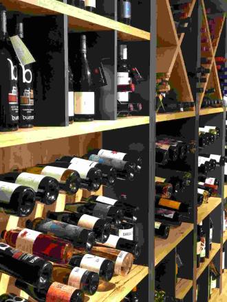  	Franquicia Lugar del Vino - espacios dedicados al vino