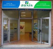 Auxis