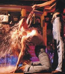 Coyote Ugly, noches al rojo vivo