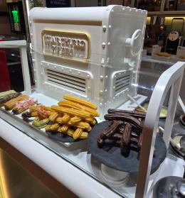 Eclair&Churro