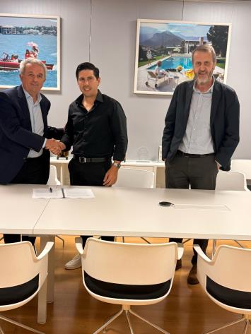 Santagloria abre master franquicia en México