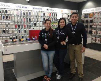 Así se abre una tienda de la franquicia Phone House
