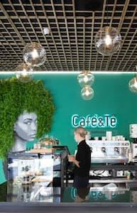 Café & Té de Plaza de los Cubos de Madrid reabre sus puertas como la flagship de la cadena