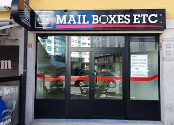 Mail Boxes Etc. inaugura nuevo centro en Lugo
