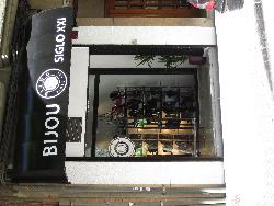 Glamour en la bisutería con la franquicia Bijou