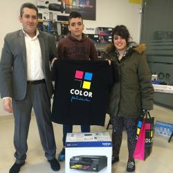 Cómo se posiciona una tienda franquiciada de Color Plus 