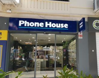La franquicia de tecnología Phone House inaugura tres nuevas tiendas
