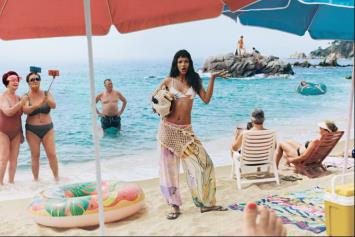 Desigual refresca la llegada del verano con los looks de playa que guardar en el radar