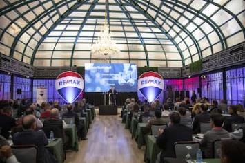 REMAX reúne a más de 120 brokers inmobiliarios