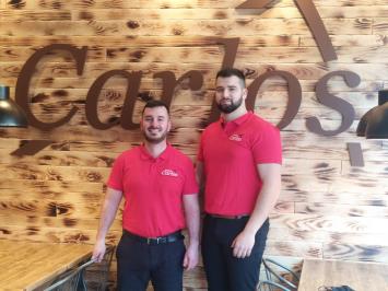 La franquicia Pizzerías Carlos abre en Pontevedra y alcanza 70 restaurantes