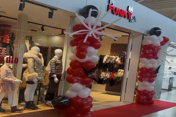 Grupo Reprepol inaugura nueva tienda en el Centro Comercial El Faro de Badajoz