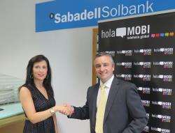 La franquicia holaMOBI firma con Banco Sabadell para la financiación de emprendedores