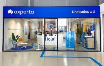 Oxperta cierra un acuerdo con Banco Sabadell para impulsar el crecimiento de su red de franquicias