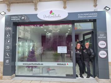 Así funciona una tienda de la franquicia Perfumhada