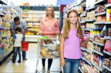 Franquicia de supermercado grupo Alsara en pueblo pequeño Franquicia de supermercado grupo Alsara en pueblo pequeño