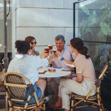 Clientes en Café Ibérico