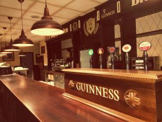 Barra de la franquicia Bratember Bierhaus