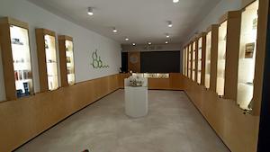 Interior local franquicia The Cbd Side