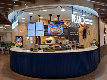 Franquicia Vezzo en Food Court