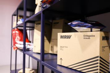 Cajas y sobres MRW