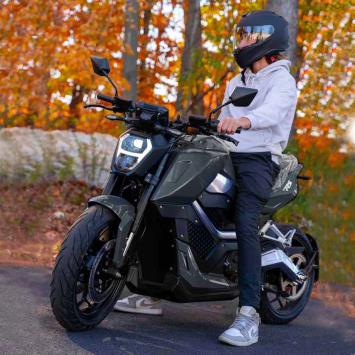 TINBOT RS1 125E 12.000W/120 Ah Negro / Gris
