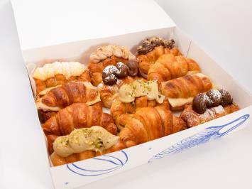 Take away de la franquicia Alfar Medialunas