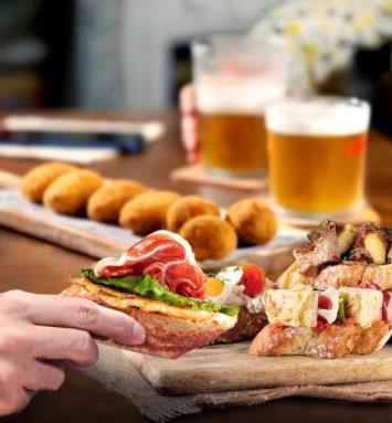 Tapas y cervezas en la franquicia Lizarran